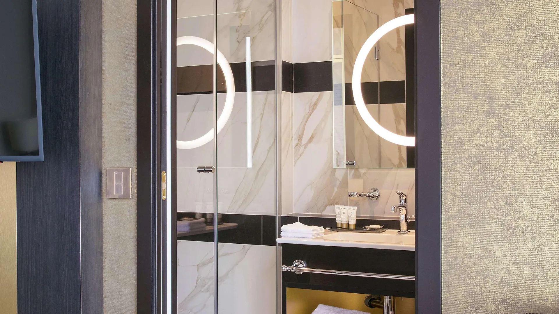 Niepce Paris, Curio Collection By Hilton Hotel France