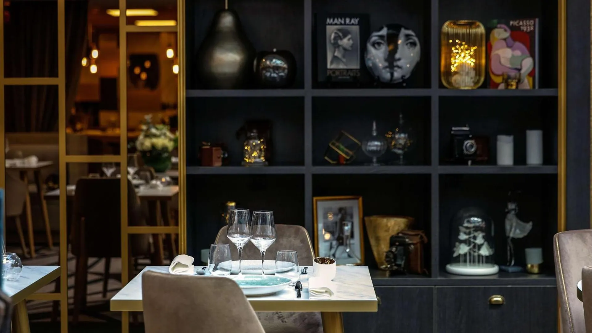 Niepce Paris, Curio Collection By Hilton Hotel Paris