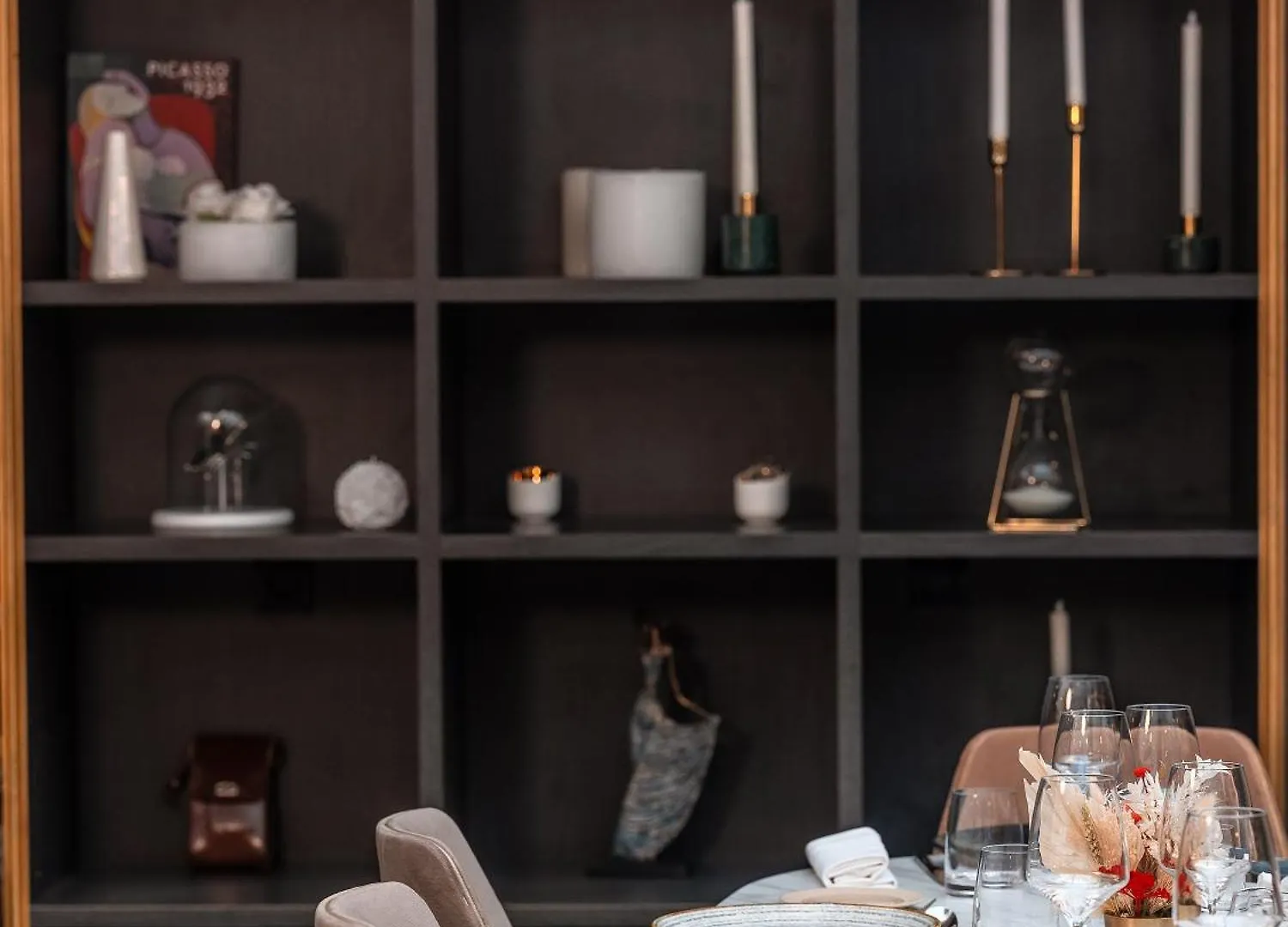 Niepce Paris, Curio Collection By Hilton Hotel