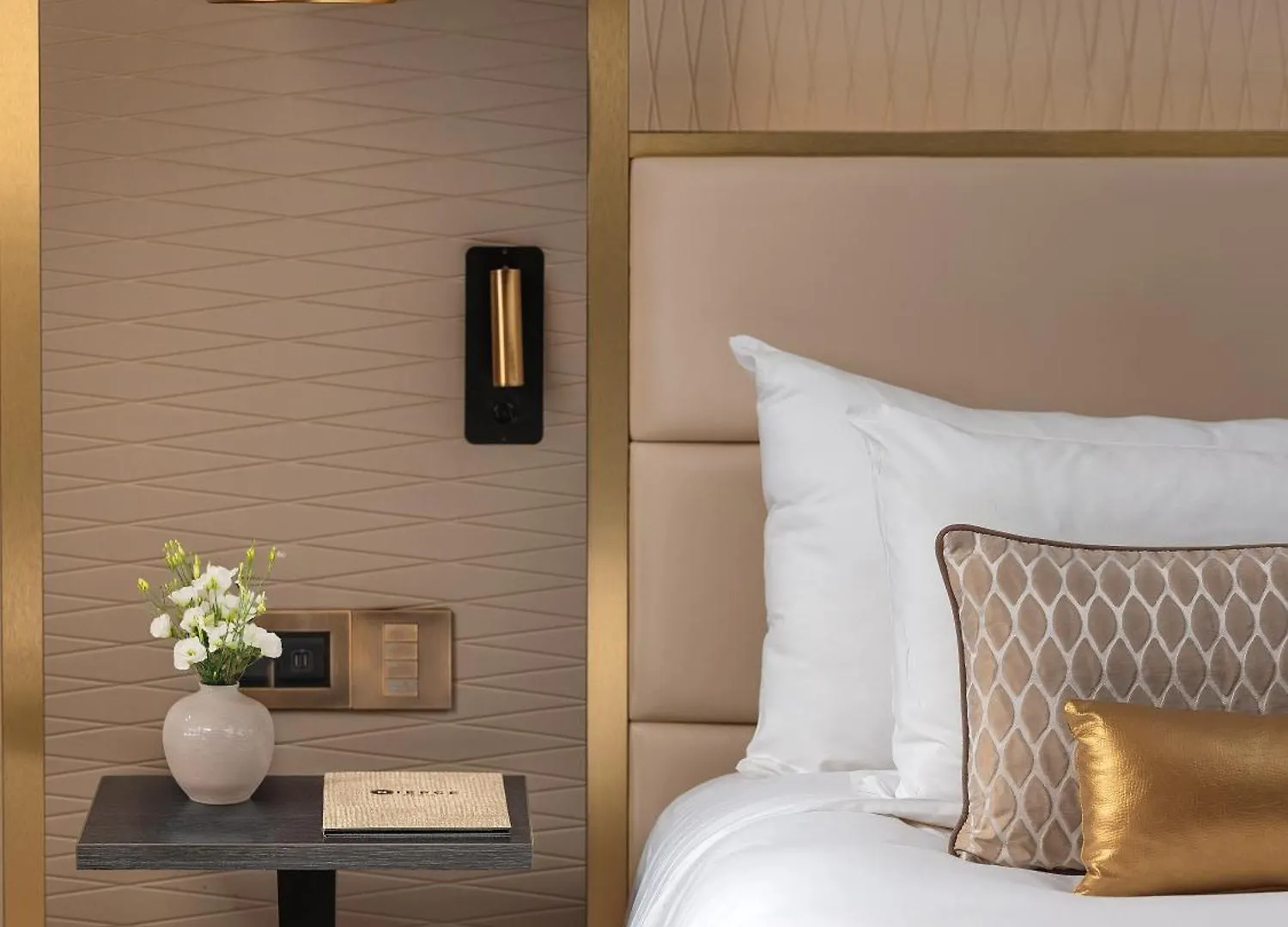 Niepce Paris, Curio Collection By Hilton Hotel 4*, Paris France