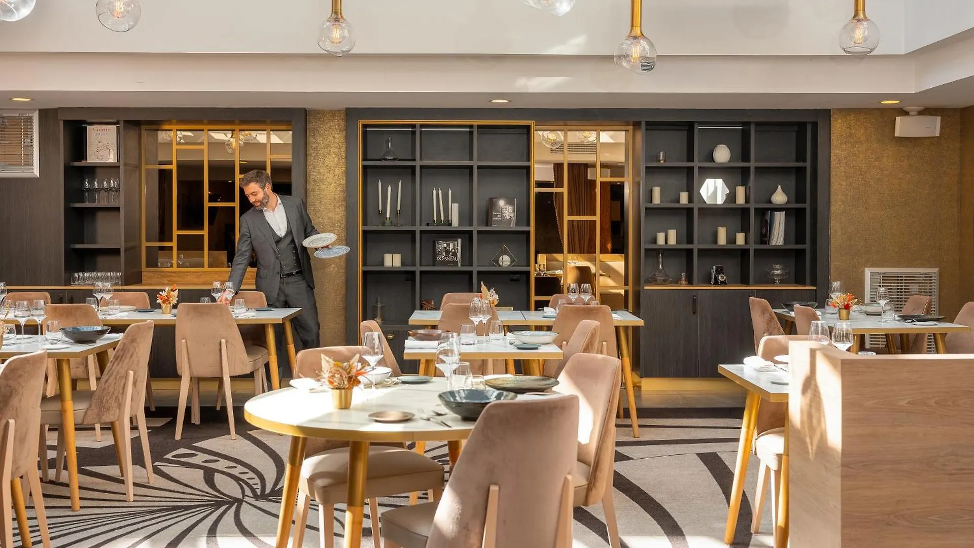 Niepce Paris, Curio Collection By Hilton Hotel France