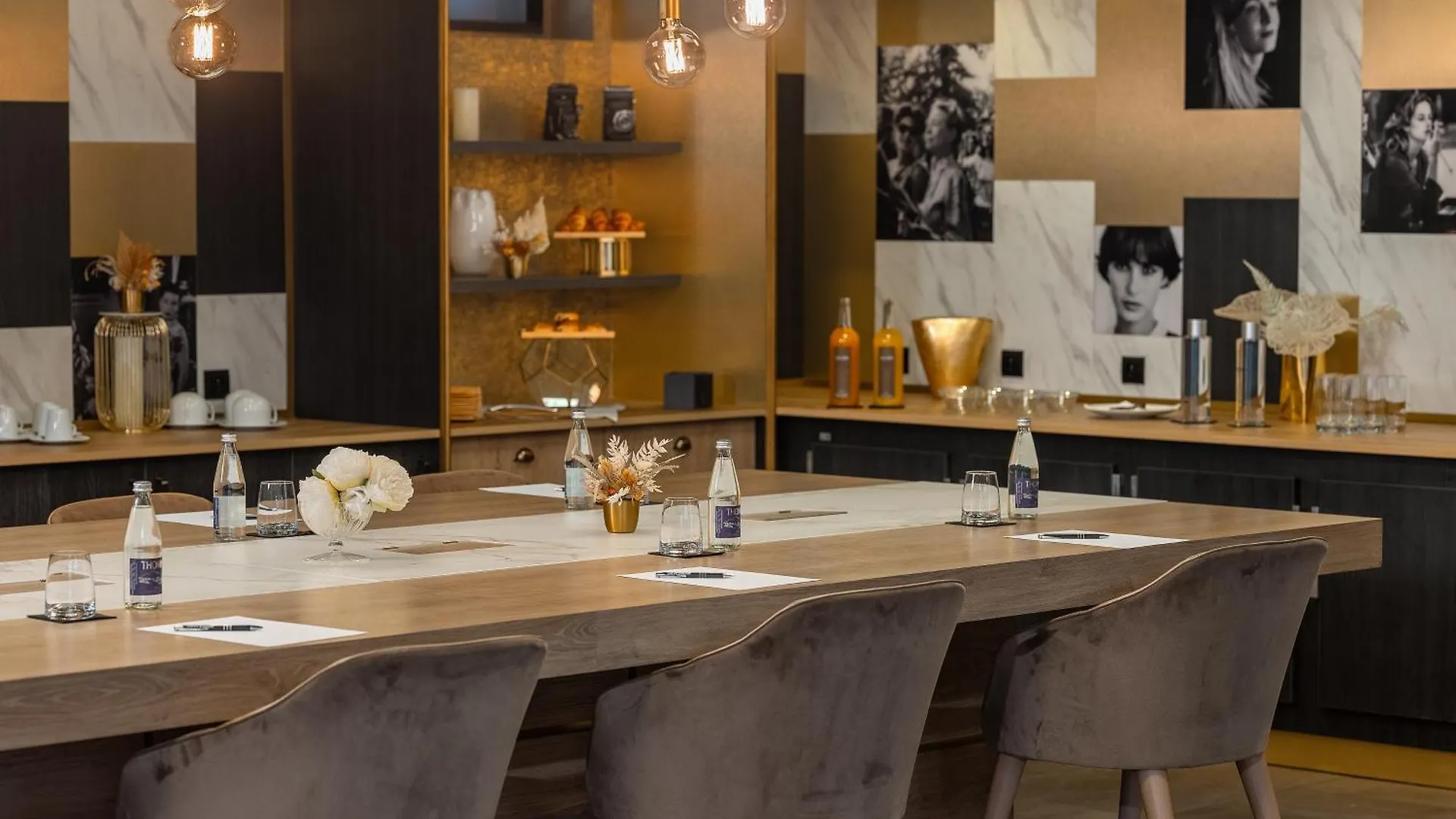 Niepce Paris, Curio Collection By Hilton Hotel 4*, Paris