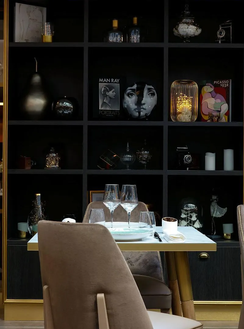Niepce Paris, Curio Collection By Hilton Hotel Paris