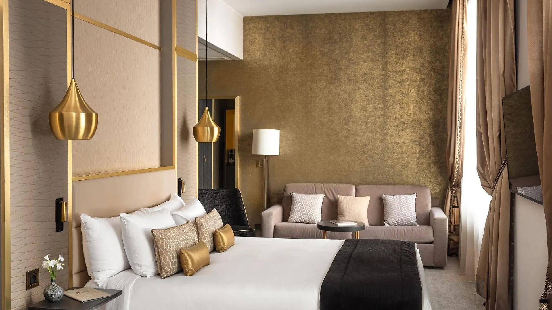 מלון Niepce Paris, Curio Collection By Hilton 4*, פריז צרפת